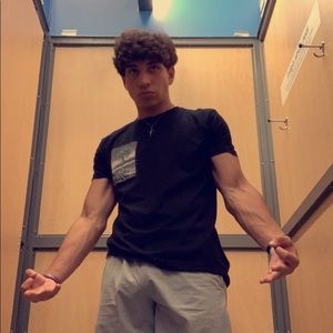 Meet your Posher, Ethan